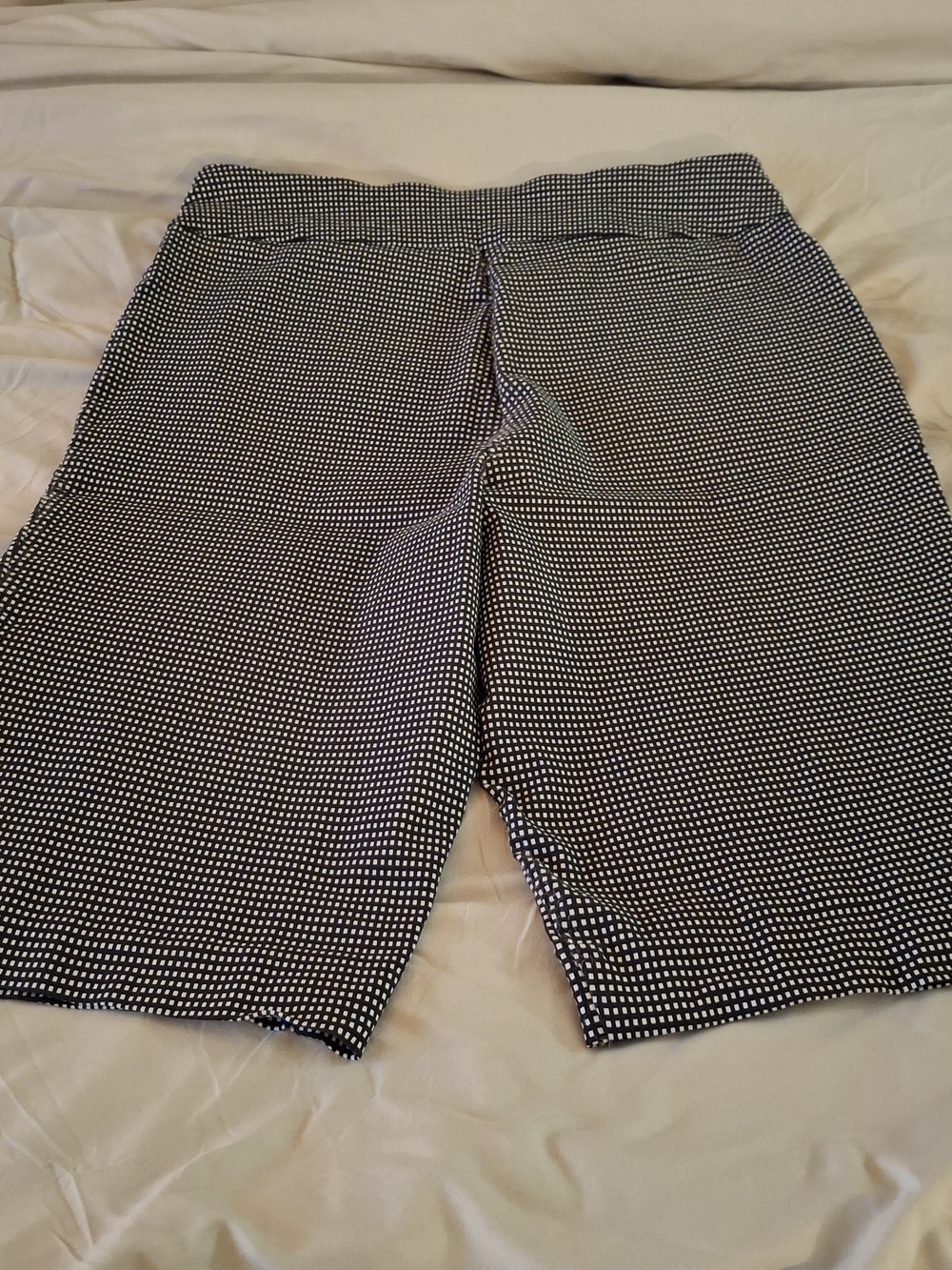 Counterparts Womem's Black and White Micro-Check Shorts - Picture 6 of 9